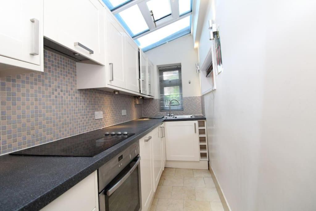 Stunning 2 Bed Flat In Fulham Appartamento Londra Esterno foto
